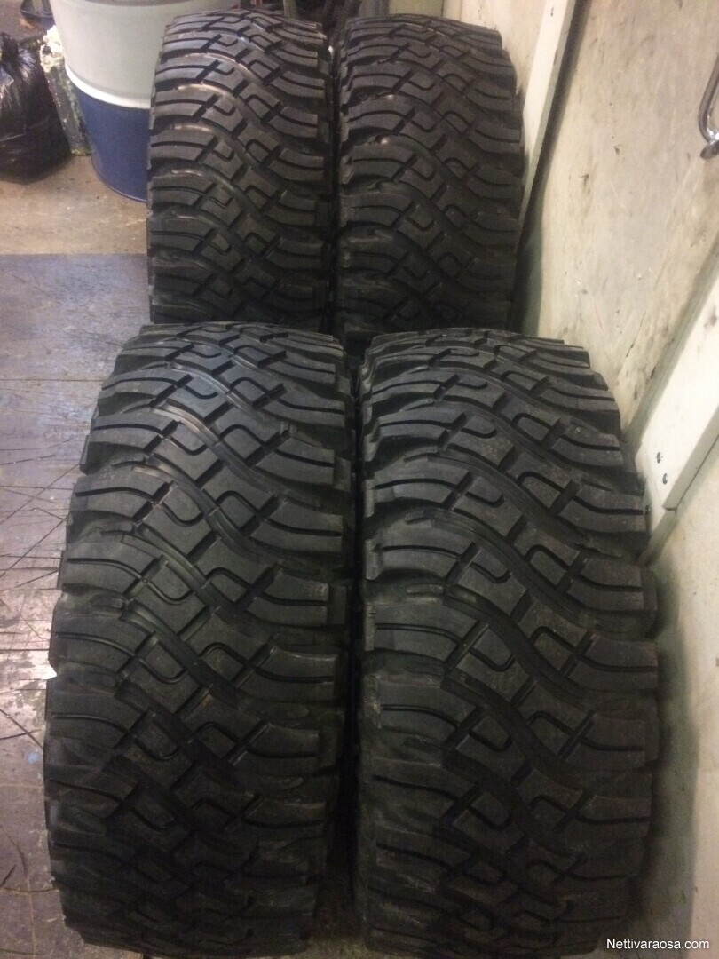 maxxis creepy crawler 20 x 2.5