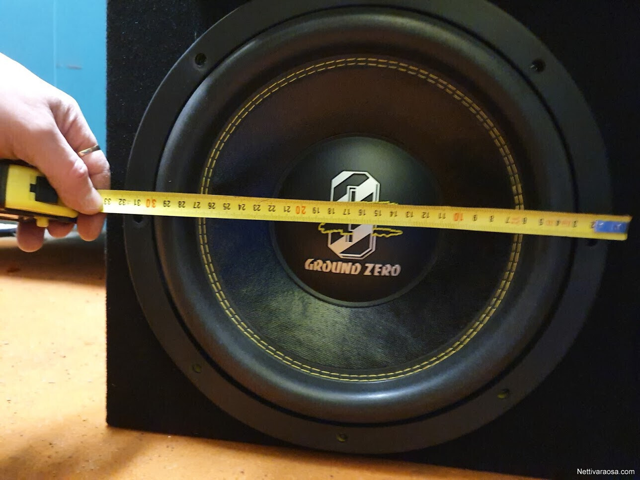 Nettivaraosa Ground Zero 12 subwoofer 2018 UraniumSQ vahvistin