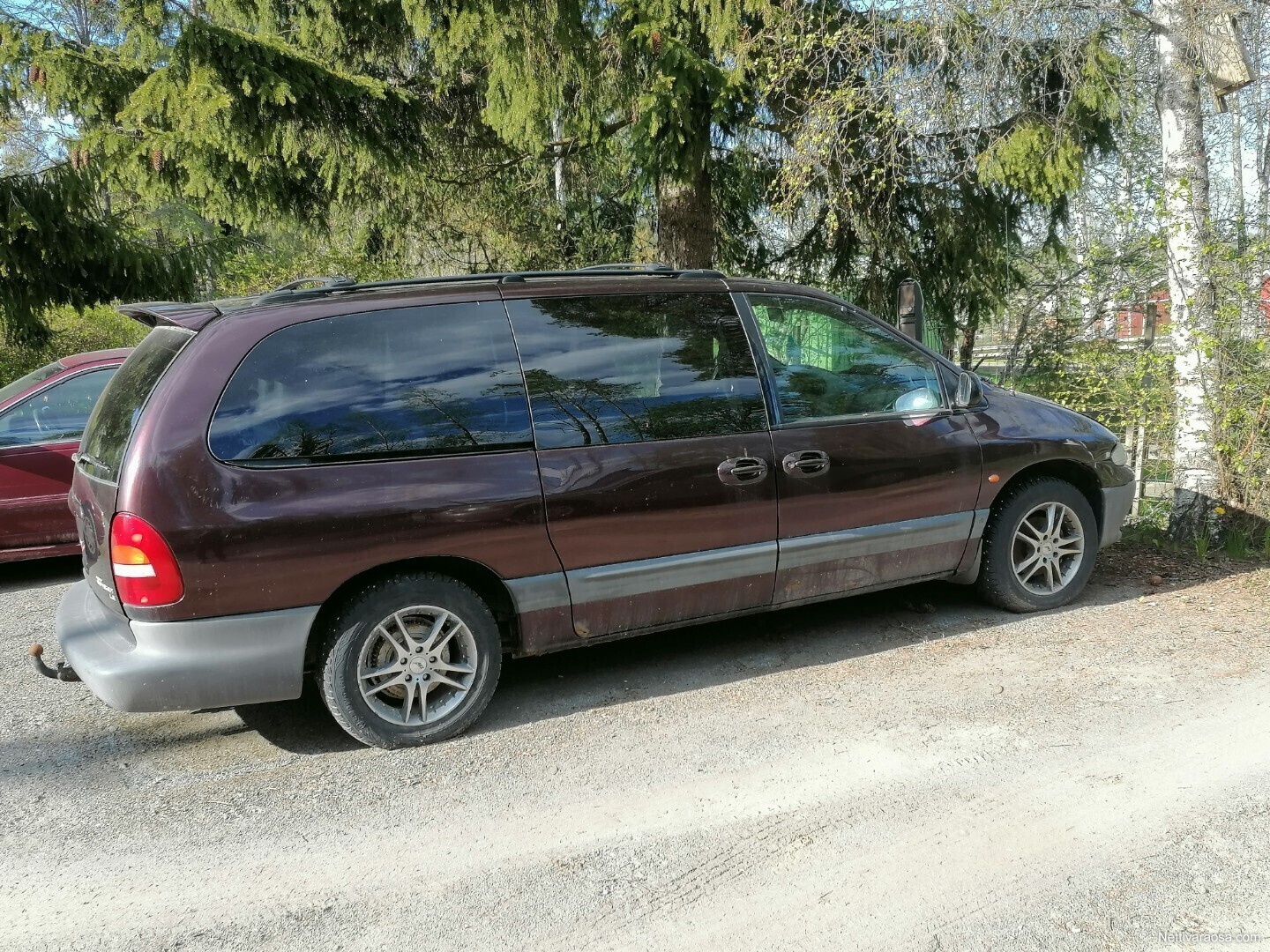 Nettivaraosa Chrysler Voyager 1998 Myydään osina tai