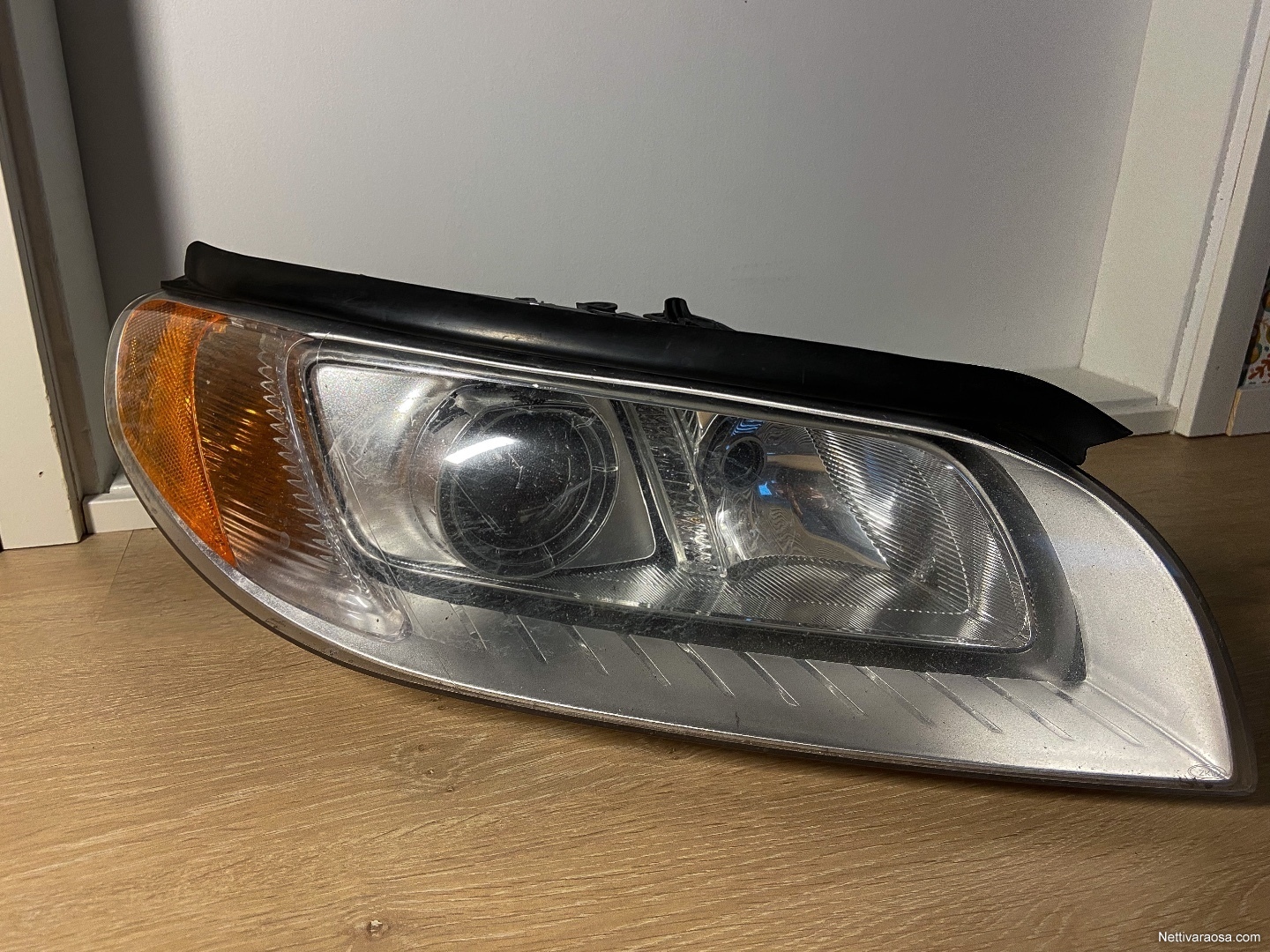 Nettivaraosa Volvo V70 XC70 S80 Xenon umpiot Auton varaosat