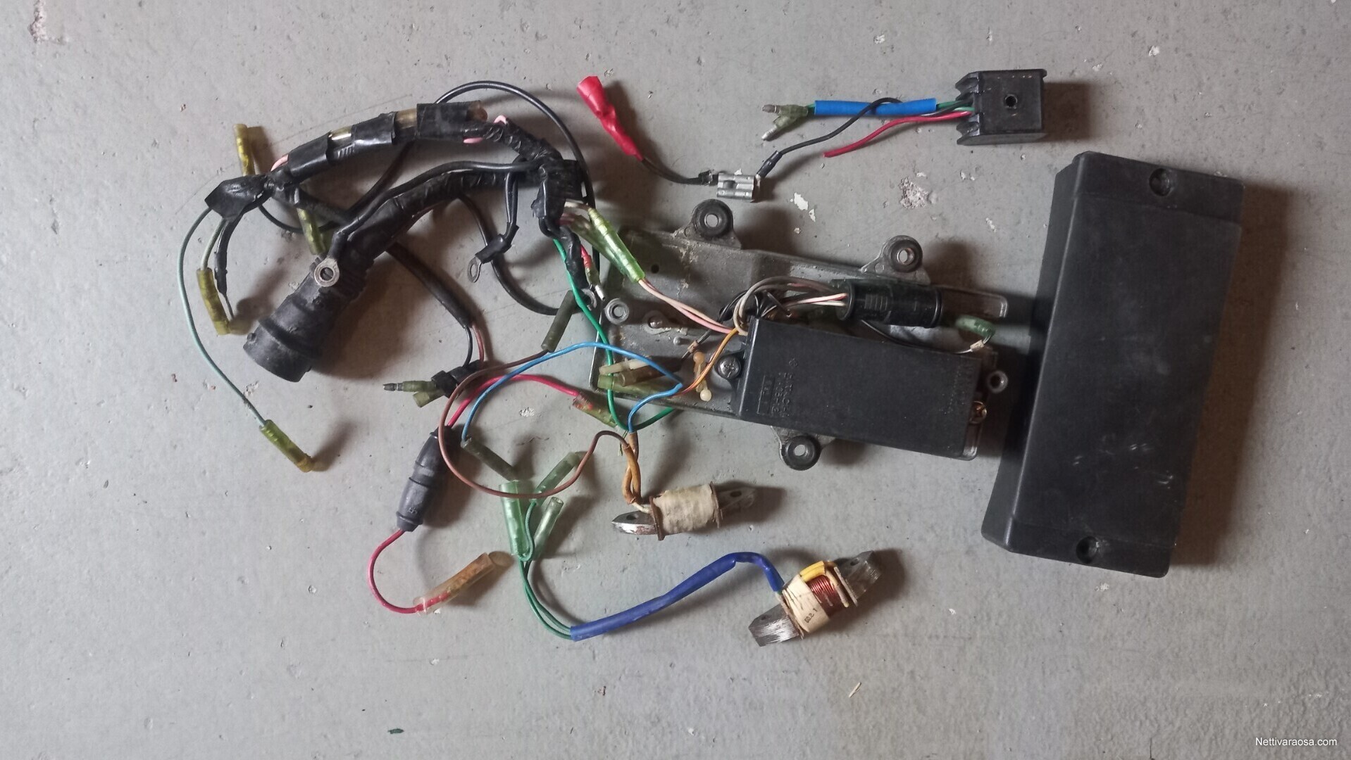 nettivaraosa-yamaha-70-hv-1989-cdi-poksi-valopuolat-ja-j-nnitteen