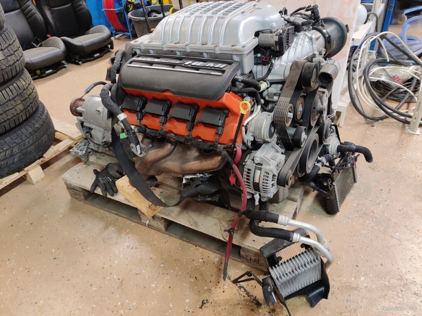 Nettivaraosa dodge 6 2 supercharged hemi hellcat 2016 auton