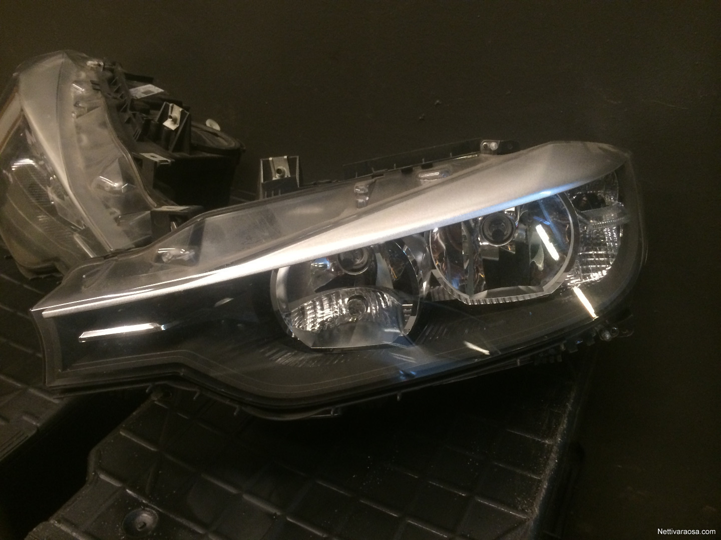 Nettivaraosa - Bmw F30 F31 Halogen valot 2013 - Car spare parts ...