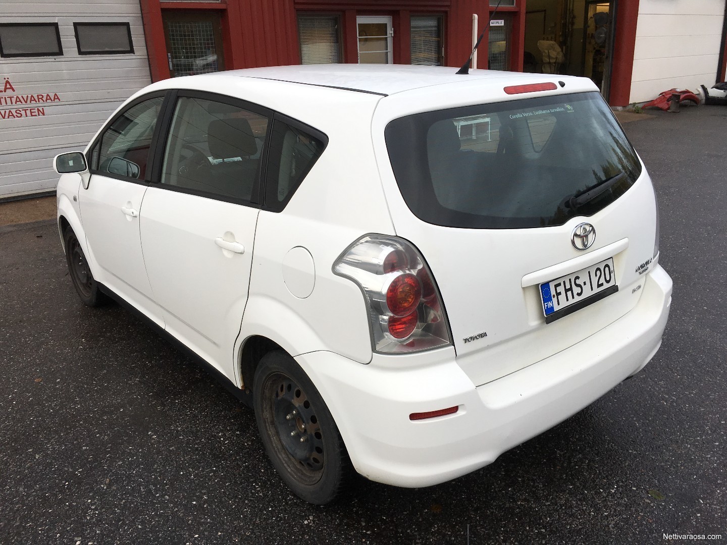 myydään toyota corolla 4