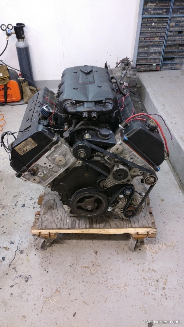 Nettivaraosa V8 Northstar 32V supercharged 2000 Projekti Auton