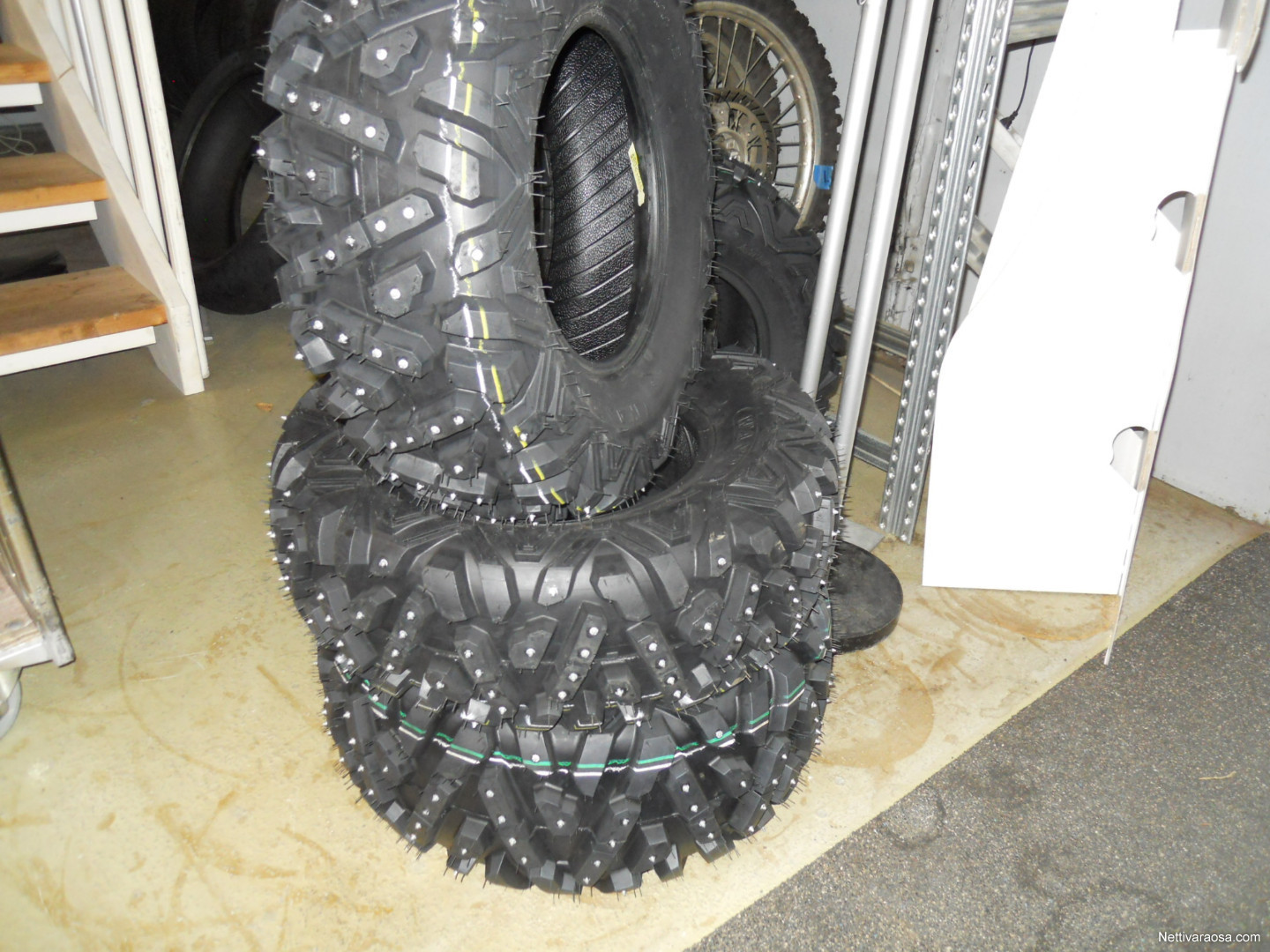 Nettivaraosa Muu Merkki WANDA P350 2018 LIIMANASTA Renkaat 