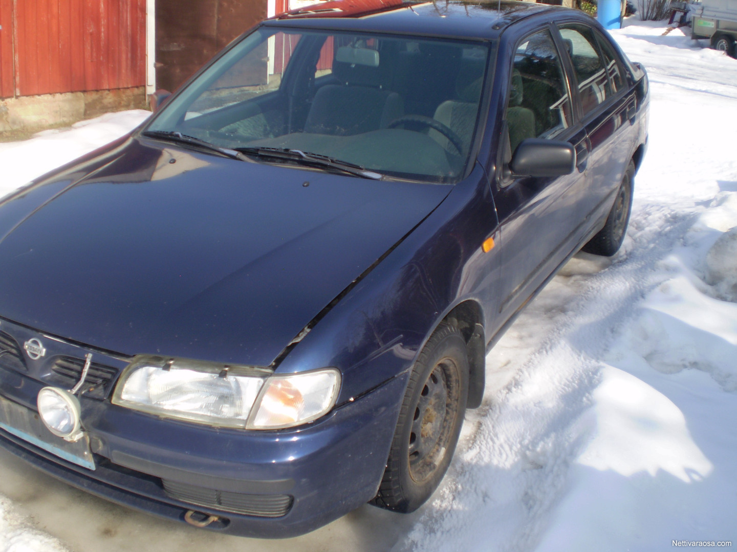 Nissan almera n15 хэтчбек