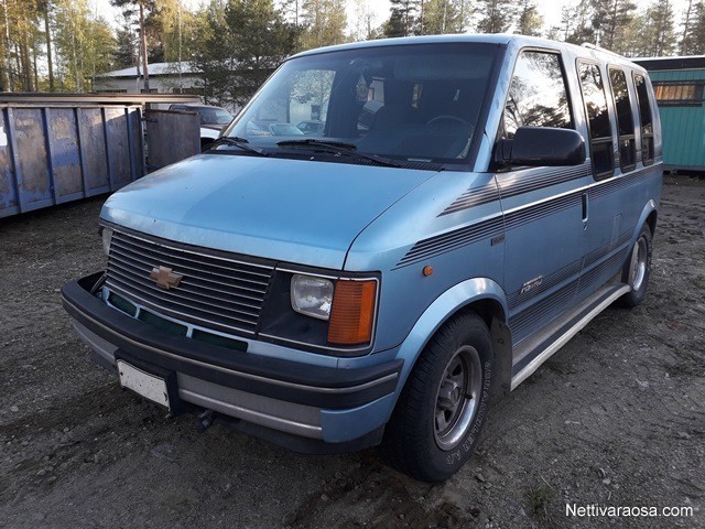 Chevrolet astro 2