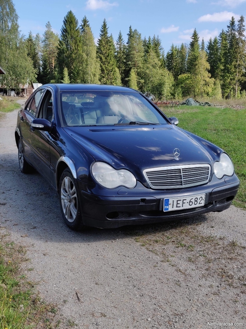 Мерседес 220 2001