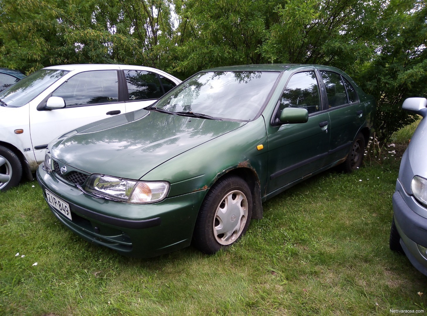 Nissan almera coupe