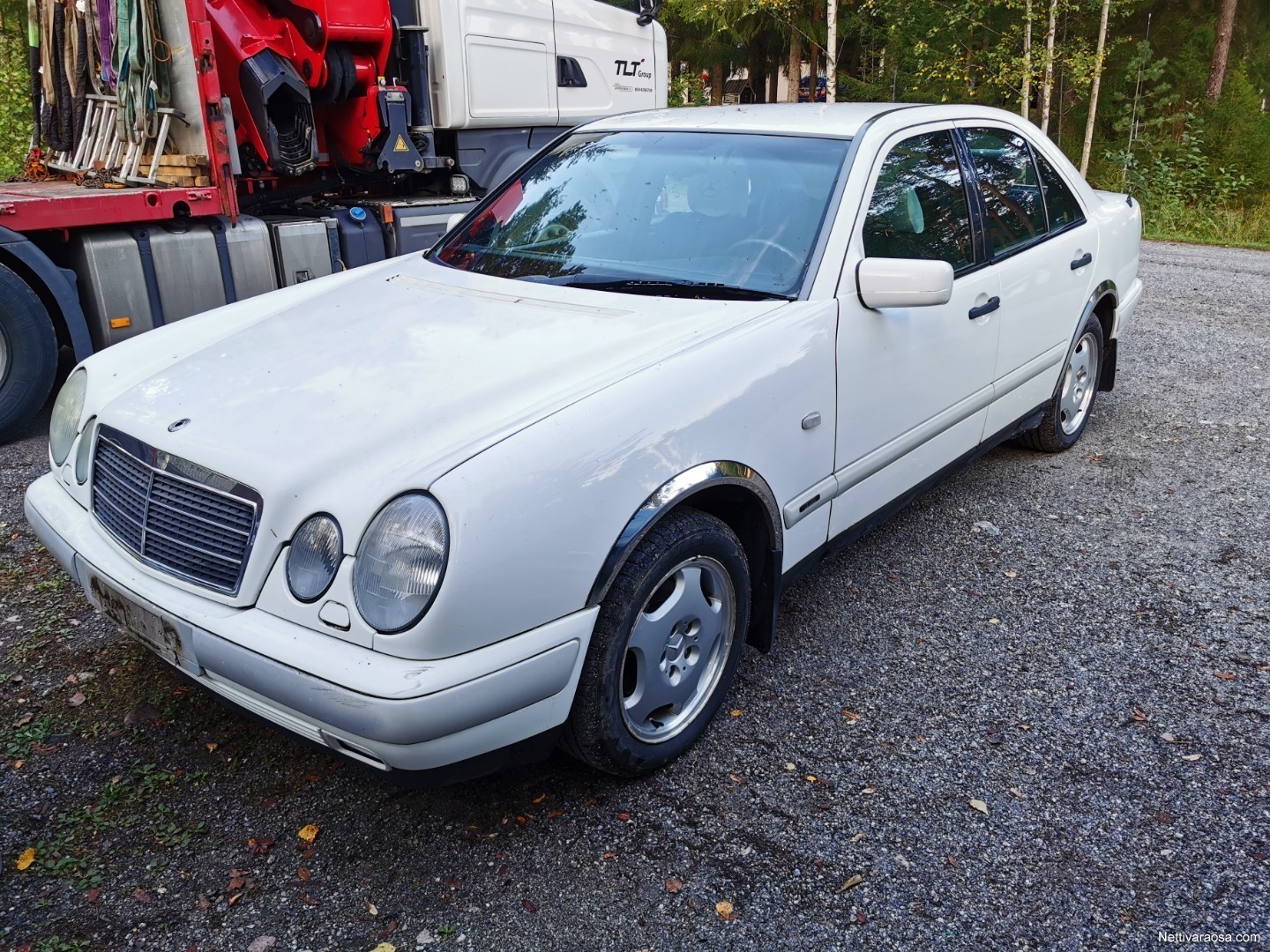 Mercedes 210 фото